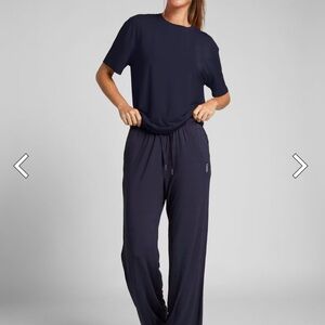 Comfrt Cloud pant and Cloud tee navy blue nwt size medium